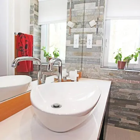 Apartamento Stylish River-view Praga