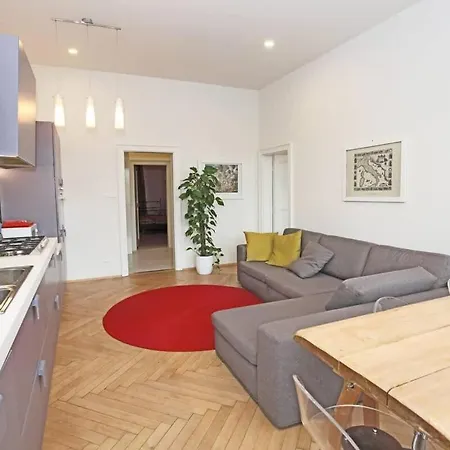 Stylish River-view Praga