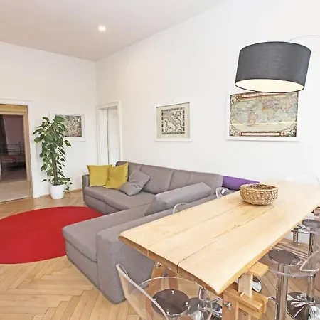 Apartamento Stylish River-view Praga
